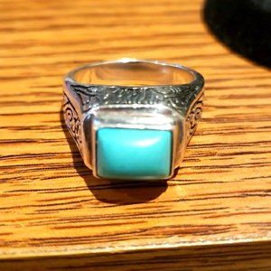 Turquoise and Silver ring euc size 5.5